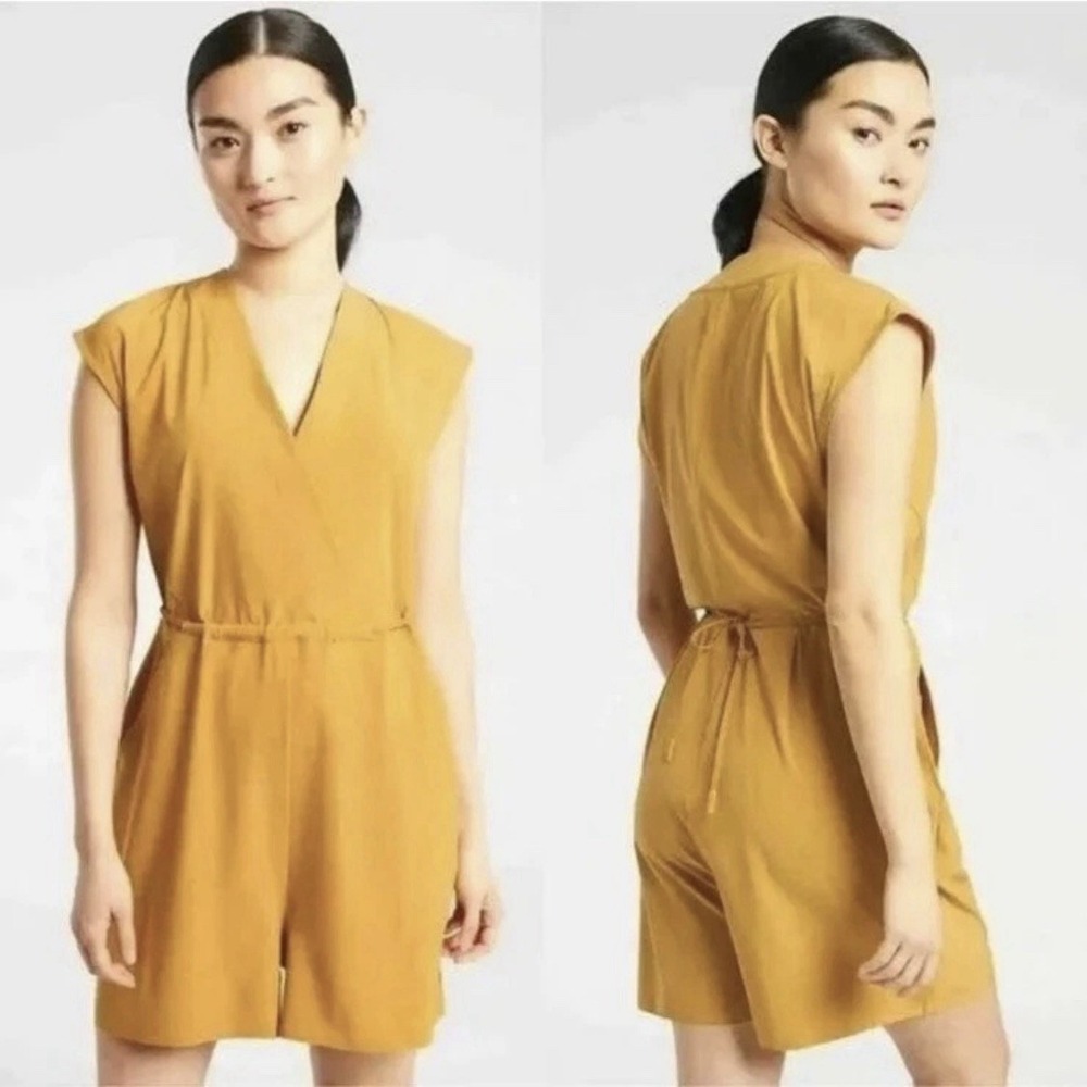 Athleta Marlow Romper XS Featherweight Stretch Gold Mustard Yellow Ret.‎ $98